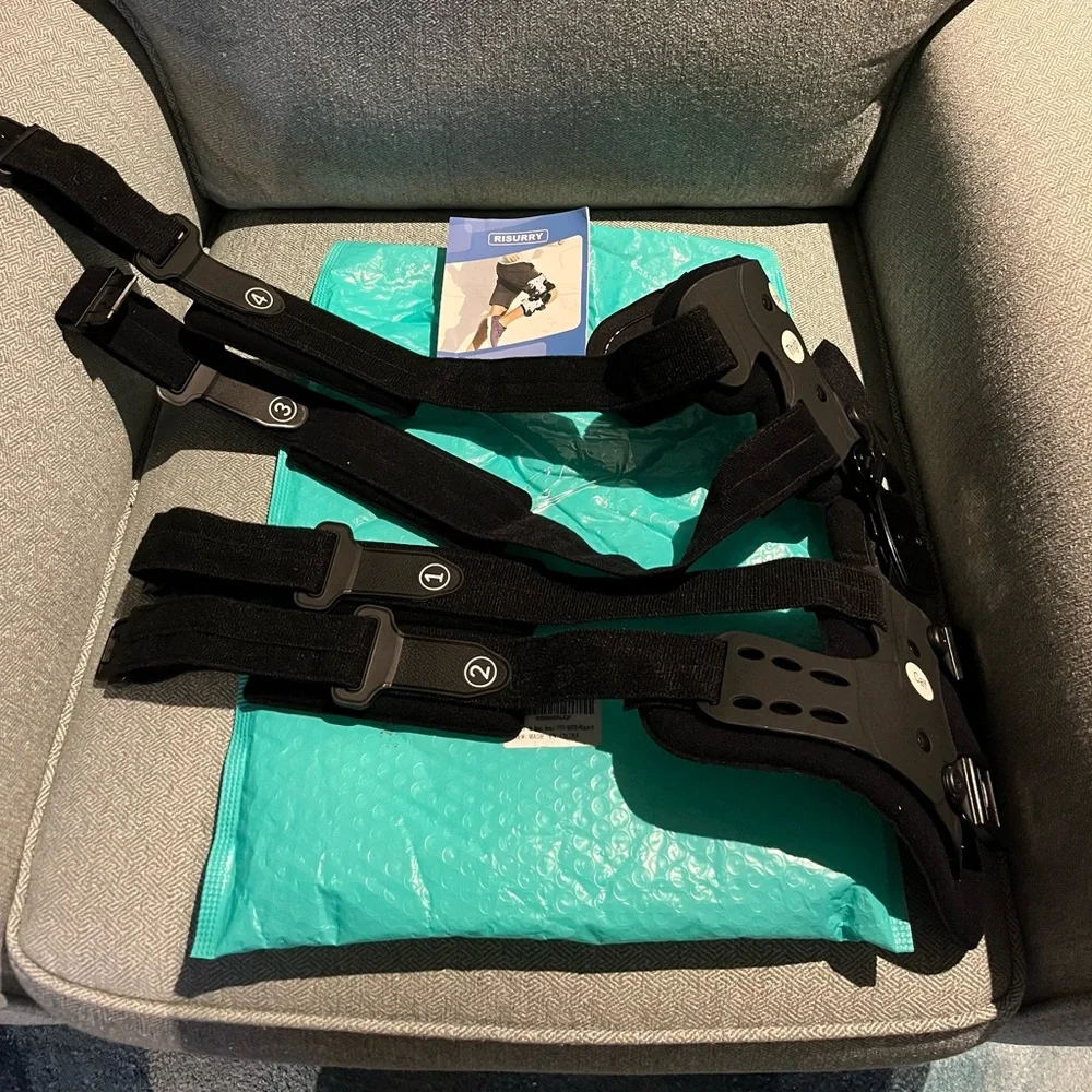 Black Knee Brace for Osteoarthritis Support - Picture 3 of 6